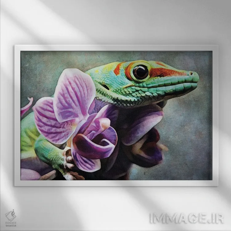 تابلو دکوراتیو گکو سبز در حال گرفتن ارکیده اثر اشلی آلدرج - نمای قابدار سفید