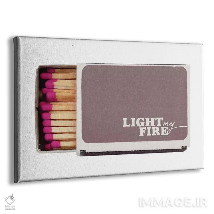 تابلو مینیمال آتش مرا روشن کن اثر هانی مون هتل - نمای پرسپکتیو محصول