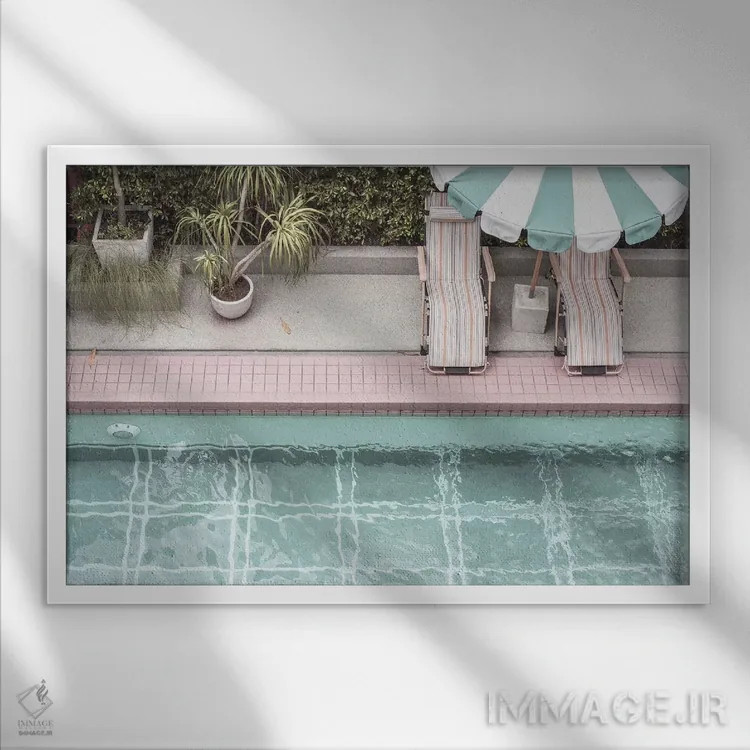 تابلو دکوراتیو کنار استخر اثر هانی مون هتل - نمای قابدار سفید
