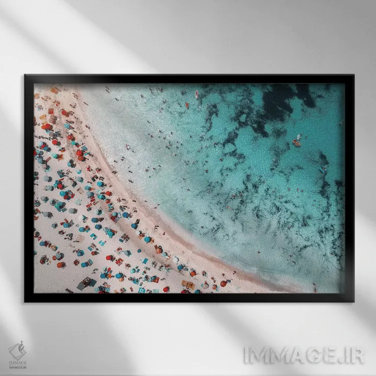 تابلو دکوراتیو پیش رفتن در امتداد ساحل اثر هانی مون هتل - نمای قابدار مشکی