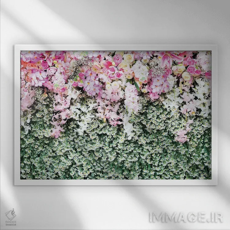 تابلو دکوراتیو فرش گل اثر هانی مون هتل - نمای قابدار سفید