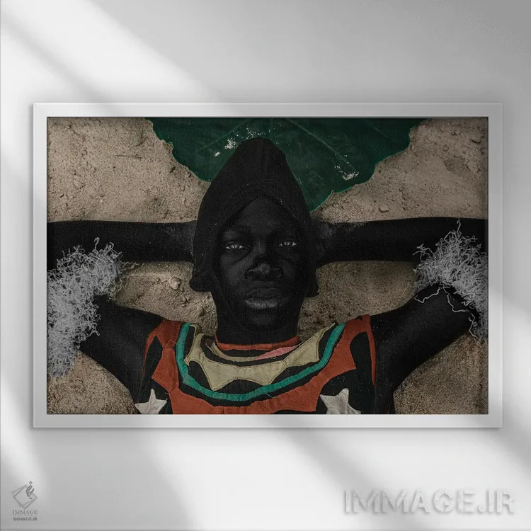 تابلو دکوراتیو امید اثر هری ادونزه - نمای قابدار سفید