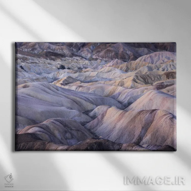 تابلو دکوراتیو سرزمین تای دای اثر هانتر پیج - نمای روبهرو روی دیوار