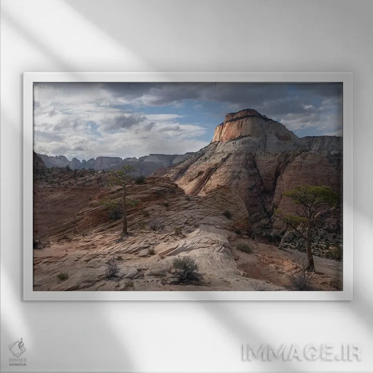 تابلو دکوراتیو فانوس دریایی اثر هانتر پیج - نمای قابدار سفید