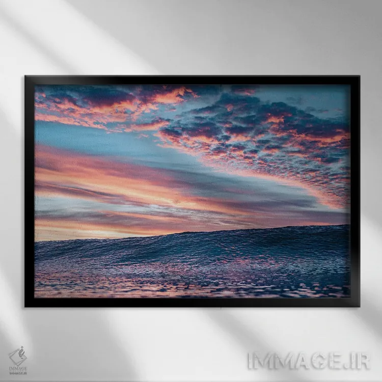 تابلو مینیمال منظره جهنم اقیانوس اثر هانا پریویت - نمای قابدار مشکی