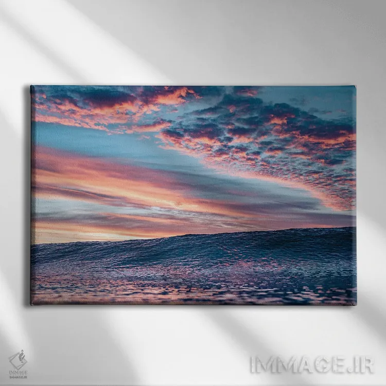 تابلو مینیمال منظره جهنم اقیانوس اثر هانا پریویت - نمای روبهرو روی دیوار