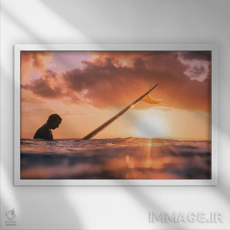 تابلو مینیمال حاشیه نوسا اثر هانا پریویت - نمای قابدار سفید