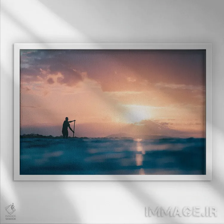 تابلو مینیمال موج سواری ایستاده هنگام غروب اثر هانا پریویت - نمای قابدار سفید