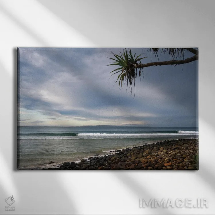 تابلو مینیمال بی سوار اثر هانا پریویت - نمای روبهرو روی دیوار