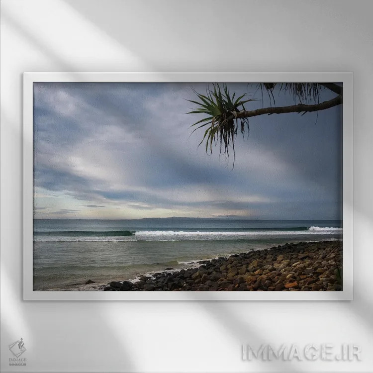 تابلو مینیمال بی سوار اثر هانا پریویت - نمای قابدار سفید