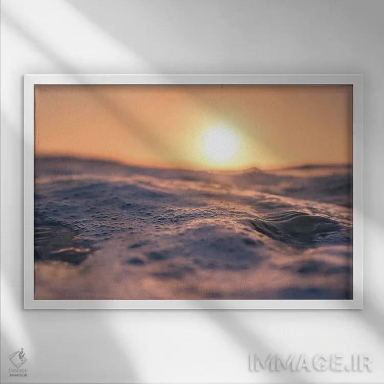 تابلو مینیمال کف موج اثر هانا پریویت - نمای قابدار سفید