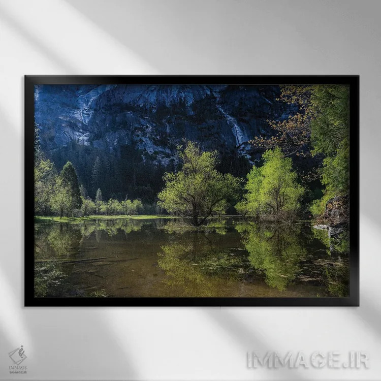 تابلو دکوراتیو دریاچه آینه ای اثر هدر رابرسون - نمای قابدار مشکی