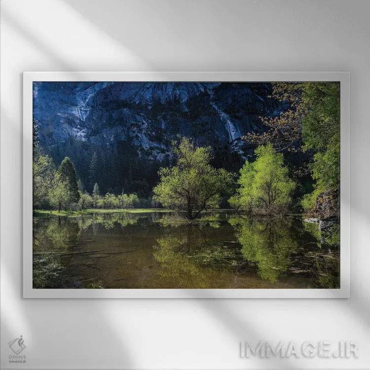 تابلو دکوراتیو دریاچه آینه ای اثر هدر رابرسون - نمای قابدار سفید