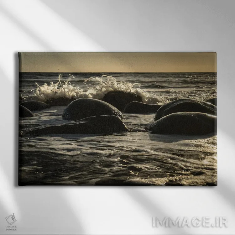 تابلو دکوراتیو ساحل بولینگ بال اثر هدر رابرسون - نمای روبهرو روی دیوار