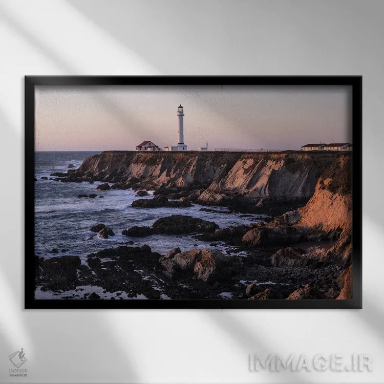 تابلو دکوراتیو فانوس دریایی پوینت آرنا اثر هدر رابرسون - نمای قابدار مشکی