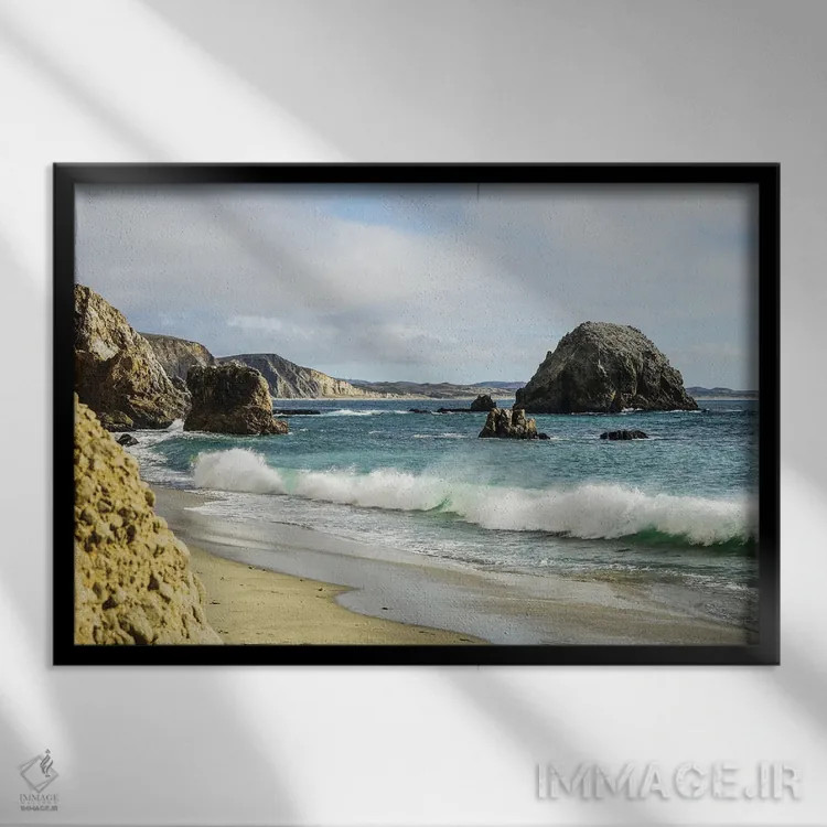 تابلو دکوراتیو ساحل دریا اثر هدر رابرسون - نمای قابدار مشکی