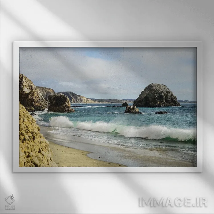 تابلو دکوراتیو ساحل دریا اثر هدر رابرسون - نمای قابدار سفید