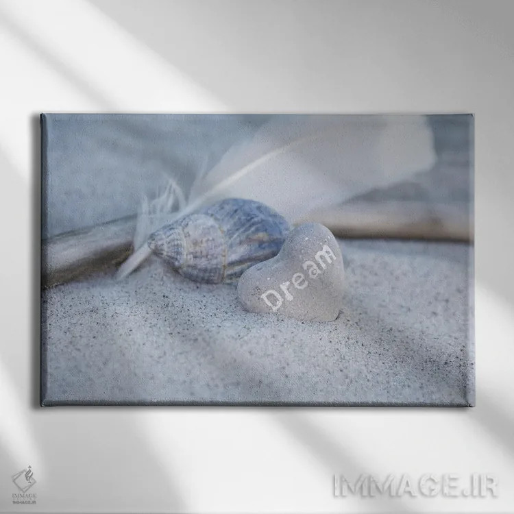 تابلو دکوراتیو ساحل با قلب رویایی اثر آندریا هازه - نمای روبهرو روی دیوار