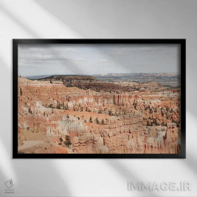 تابلو دکوراتیو منظره برایس کانیون اثر هنریکه شنک - نمای قابدار مشکی