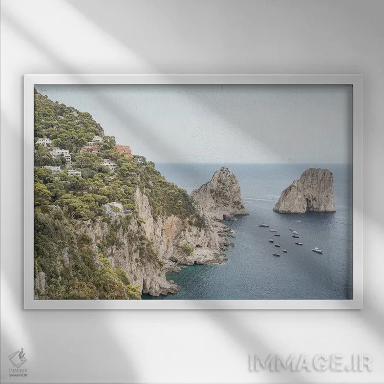 تابلو دکوراتیو ساحل جزیره کاپری اثر هنریکه شنک - نمای قابدار سفید