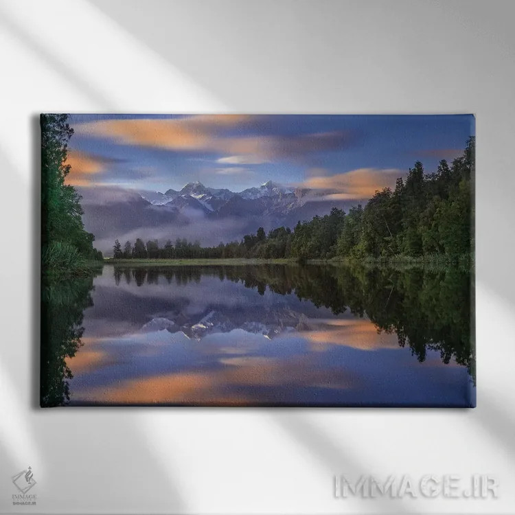 تابلو دکوراتیو دریاچه ماتکسون اثر هوا ژو - نمای روبهرو روی دیوار