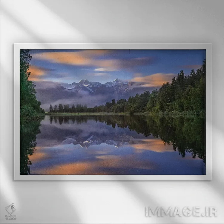 تابلو دکوراتیو دریاچه ماتکسون اثر هوا ژو - نمای قابدار سفید