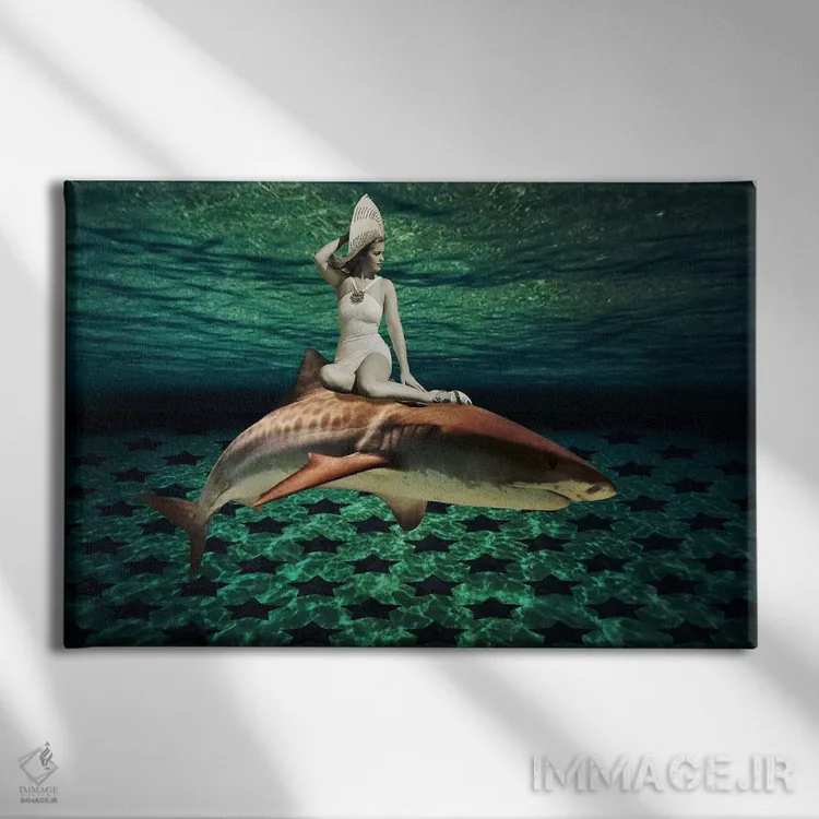 تابلو دکوراتیو ملکه مراسم زیبایی اثر فایو بای فایو کالکتیو - نمای روبهرو روی دیوار