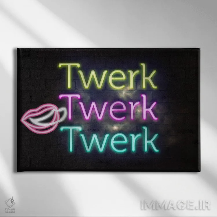 تابلو دکوراتیو سه بار تورک اثر فایو بای فایو کالکتیو - نمای روبهرو روی دیوار