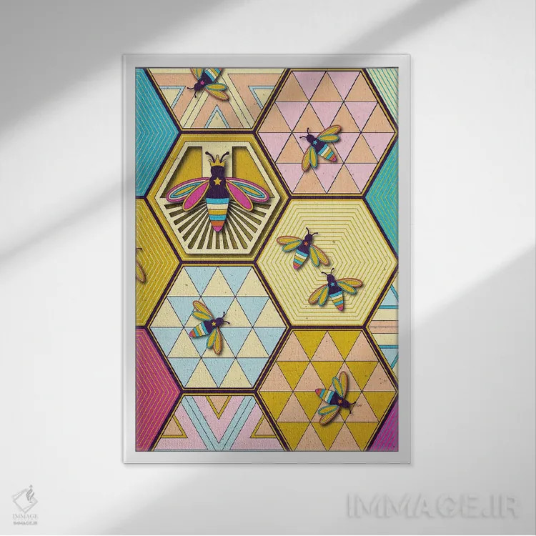 تابلو دکوراتیو زنبور ملکه اثر چایا شرادر - نمای قابدار سفید