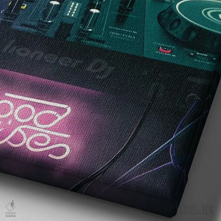 تابلو دکوراتیو گربه دی جی اثر آدام کازینز - نمای نزدیک بافت بوم