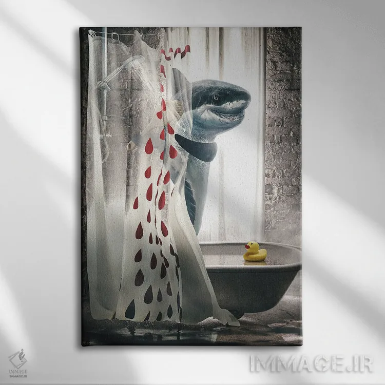 تابلو دکوراتیو کوسه در حمام اثر آدام کازینز - نمای روبهرو روی دیوار