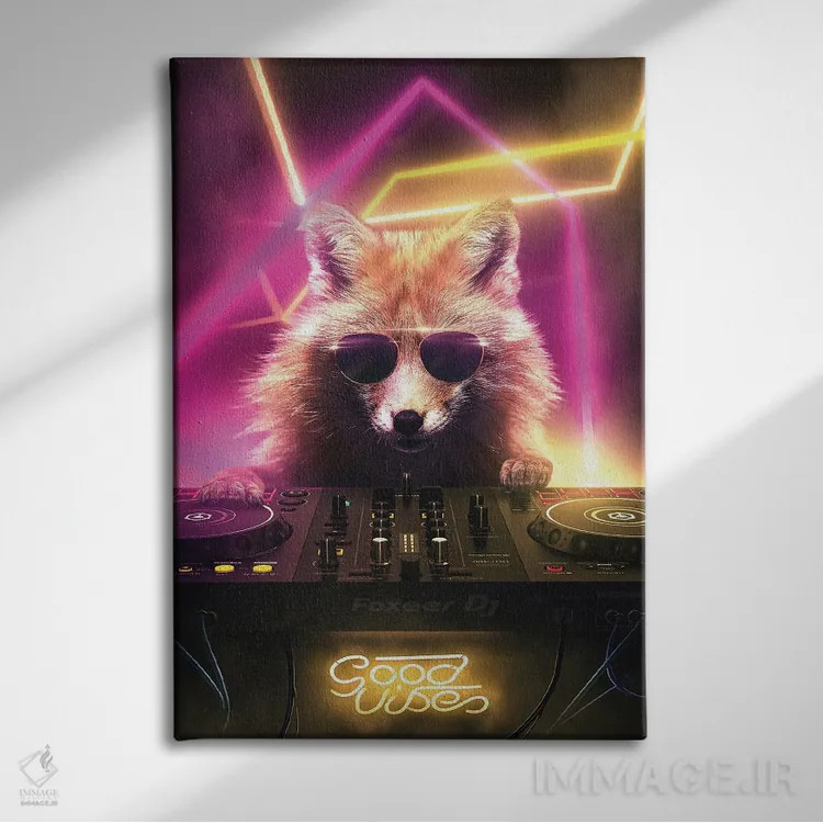 تابلو دکوراتیو روباه دی جی اثر آدام کازینز - نمای روبهرو روی دیوار
