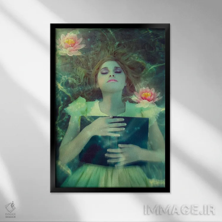 تابلو دکوراتیو پری دریایی مونه اثر کلودیا مک کینی - نمای قابدار مشکی