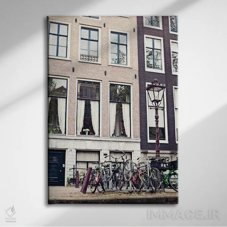 تابلو دکوراتیو دوچرخه های آمستردام اثر کارولین مینت - نمای روبهرو روی دیوار