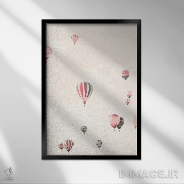 تابلو دکوراتیو بالون های هوای گرم ملایم اثر کارولین مینت - نمای قابدار مشکی
