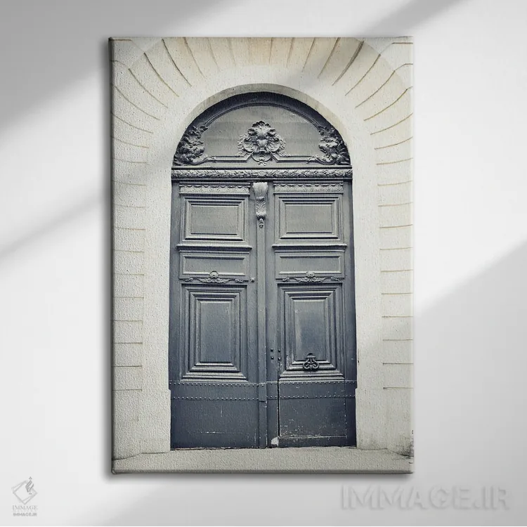 تابلو دکوراتیو در سیاه پاریس دوم اثر کارولین مینت - نمای روبهرو روی دیوار