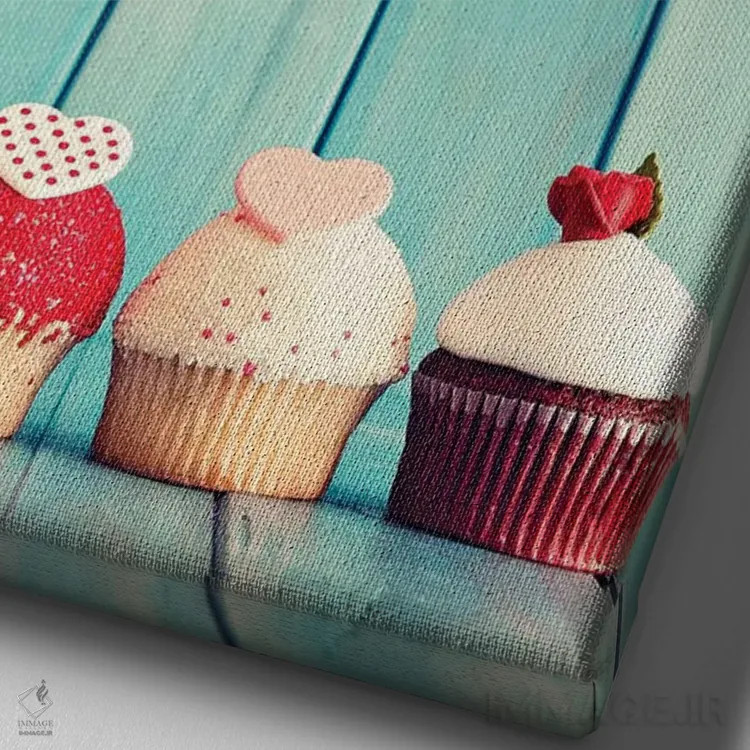 تابلو دکوراتیو چهار کاپ کیک اثر کارولین مینت - نمای نزدیک بافت بوم