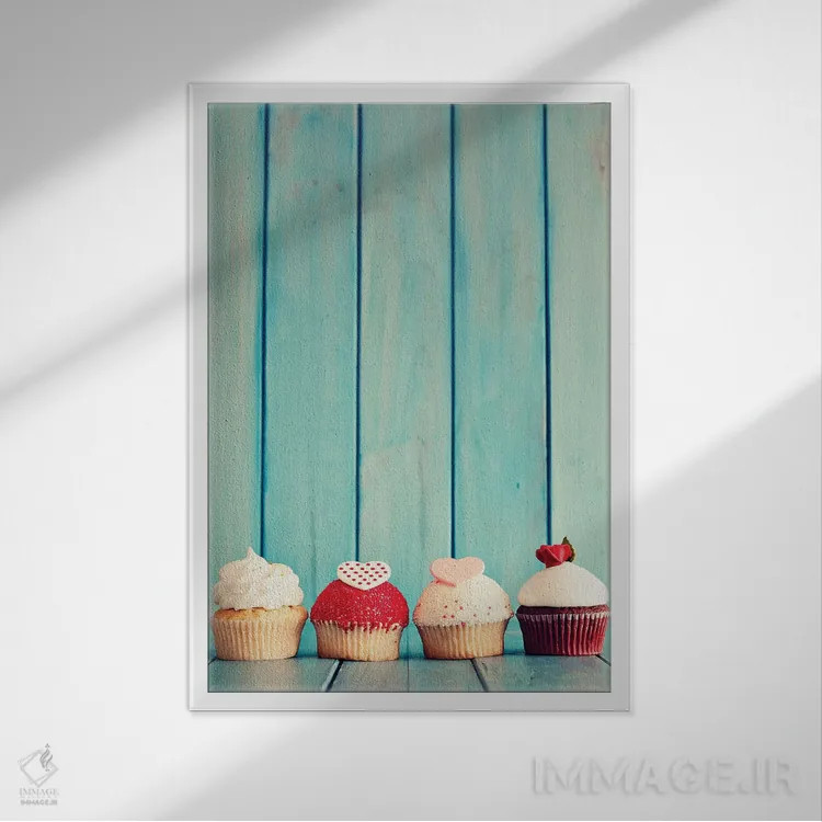 تابلو دکوراتیو چهار کاپ کیک اثر کارولین مینت - نمای قابدار سفید
