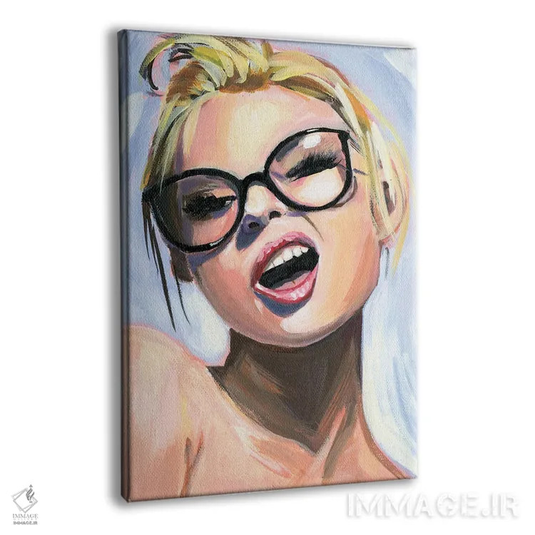 تابلو دکوراتیو دختر شوخ و شاداب اثر کتی مینگوس - نمای پرسپکتیو محصول