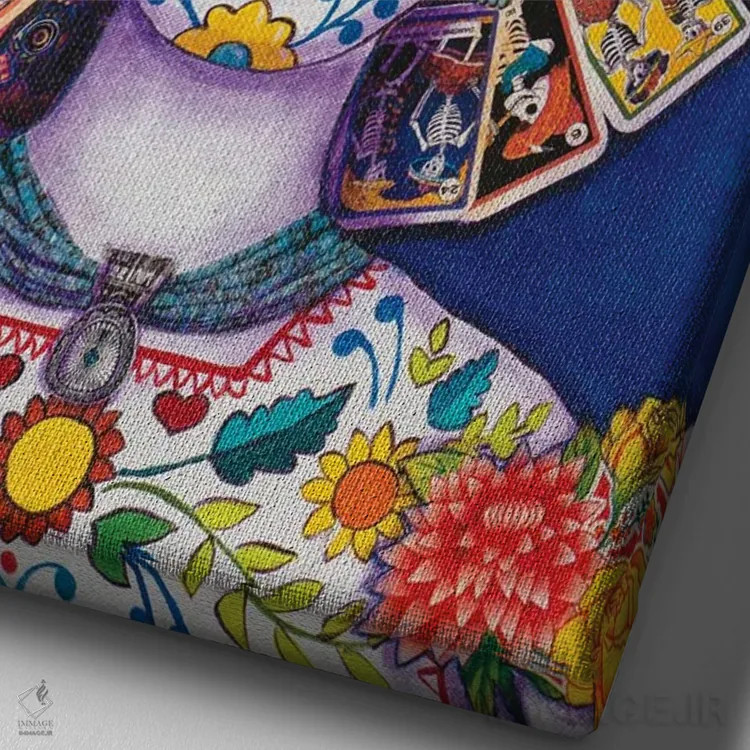 تابلو دکوراتیو بانوی لاتریای آبی اثر کندی مایر - نمای نزدیک بافت بوم