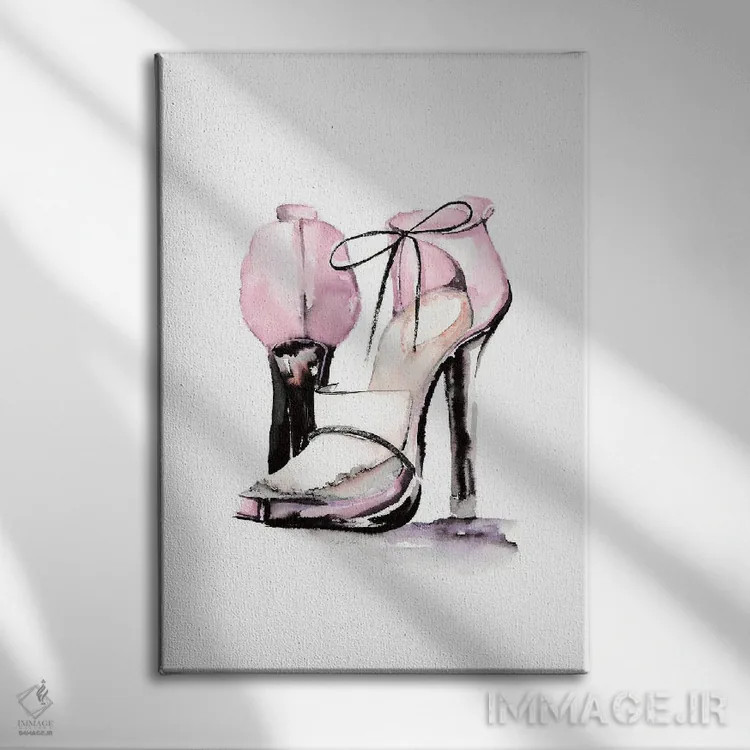 تابلو دکوراتیو کفش لوفری پاشنه دار اثر استلا چانگ - نمای روبهرو روی دیوار