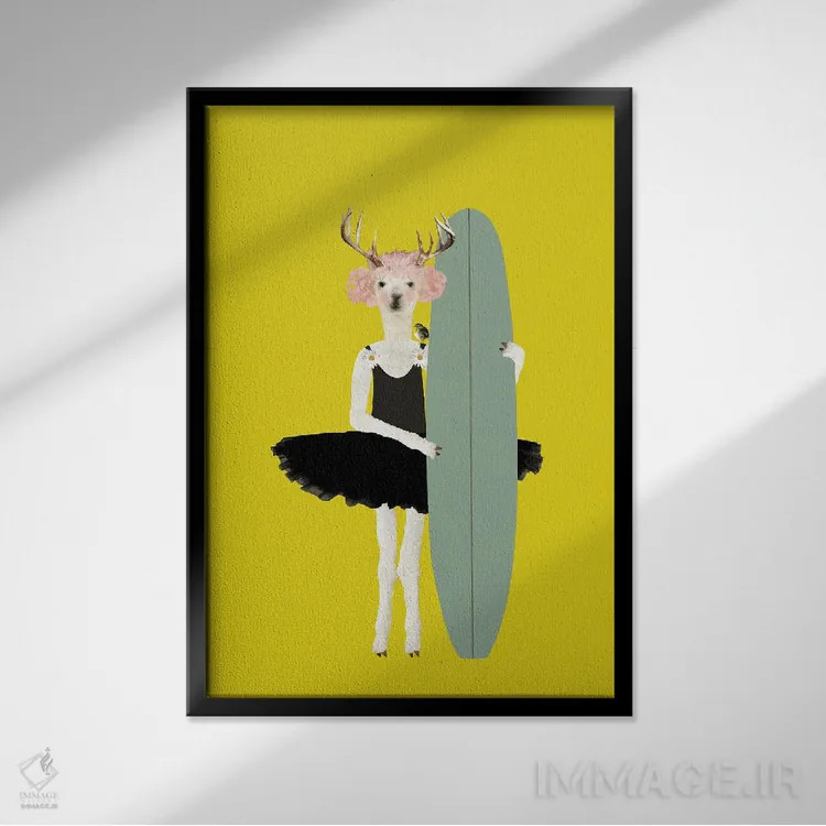 تابلو مدرن فرانسین در حال نگه داشتن تخته موج سواری اثر کارولین کسلسی - نمای قابدار مشکی