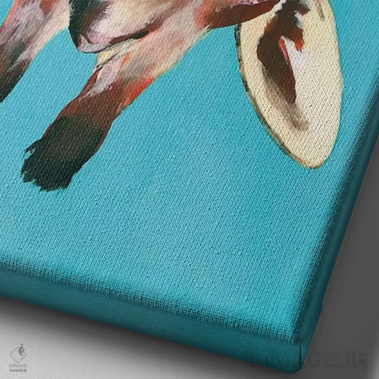 تابلو دکوراتیو زرافه وارونه اثر کوکو د پاریس - نمای نزدیک بافت بوم