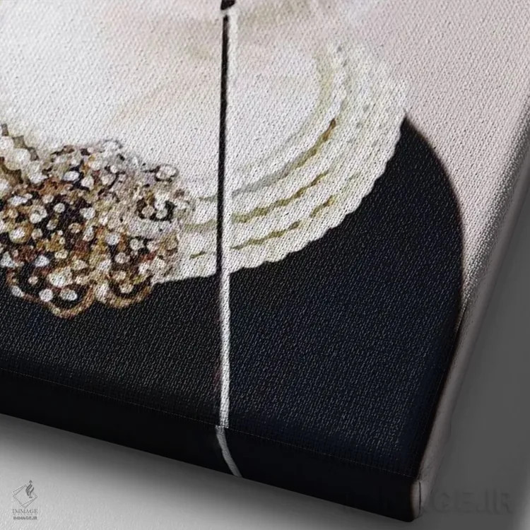 تابلو دکوراتیو گربه آدری هپبورن اثر کوکو د پاریس - نمای نزدیک بافت بوم