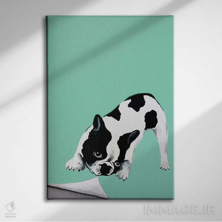 تابلو دکوراتیو بولداگ در حال ورق زدن کتاب اثر کوکو د پاریس - نمای روبهرو روی دیوار