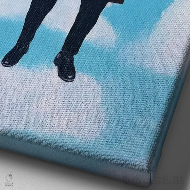 تابلو دکوراتیو خرگوش نقابدار روی تاب اثر کوکو د پاریس - نمای نزدیک بافت بوم