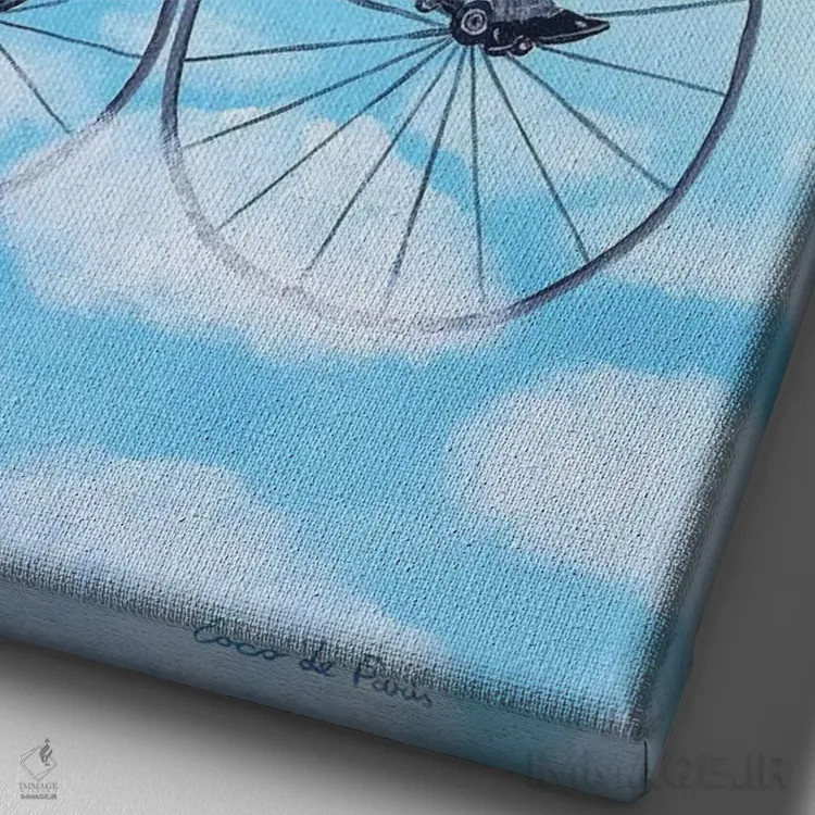 تابلو دکوراتیو گوزن رویاپرداز در حال دوچرخه سواری اثر کوکو د پاریس - نمای نزدیک بافت بوم