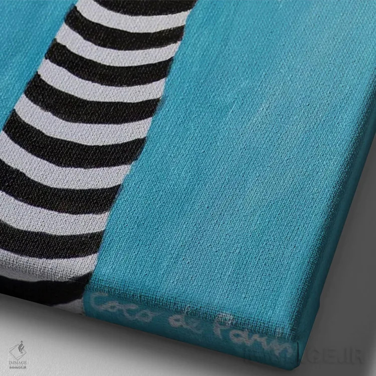 تابلو دکوراتیو زرافه راه راه با عینک آفتابی اثر کوکو د پاریس - نمای نزدیک بافت بوم