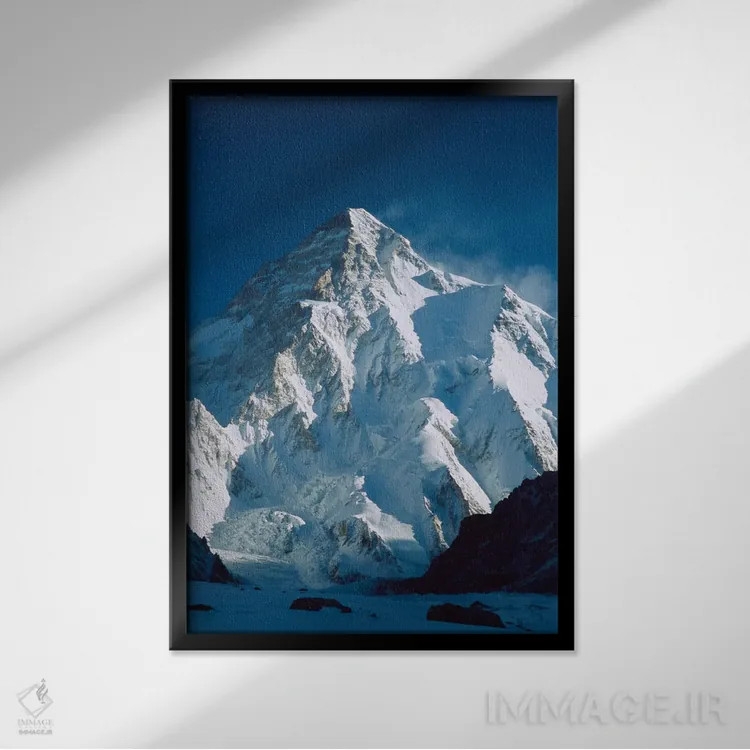 تابلو دکوراتیو تابش نور سپیده دم روی کی۲، رشته کوه قراقروم، پاکستان اثر کالین مونتیث - نمای قابدار مشکی