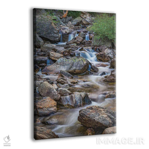 تابلو دکوراتیو جویبار کوهستان راکی اثر کریستوفر توماس - نمای پرسپکتیو محصول